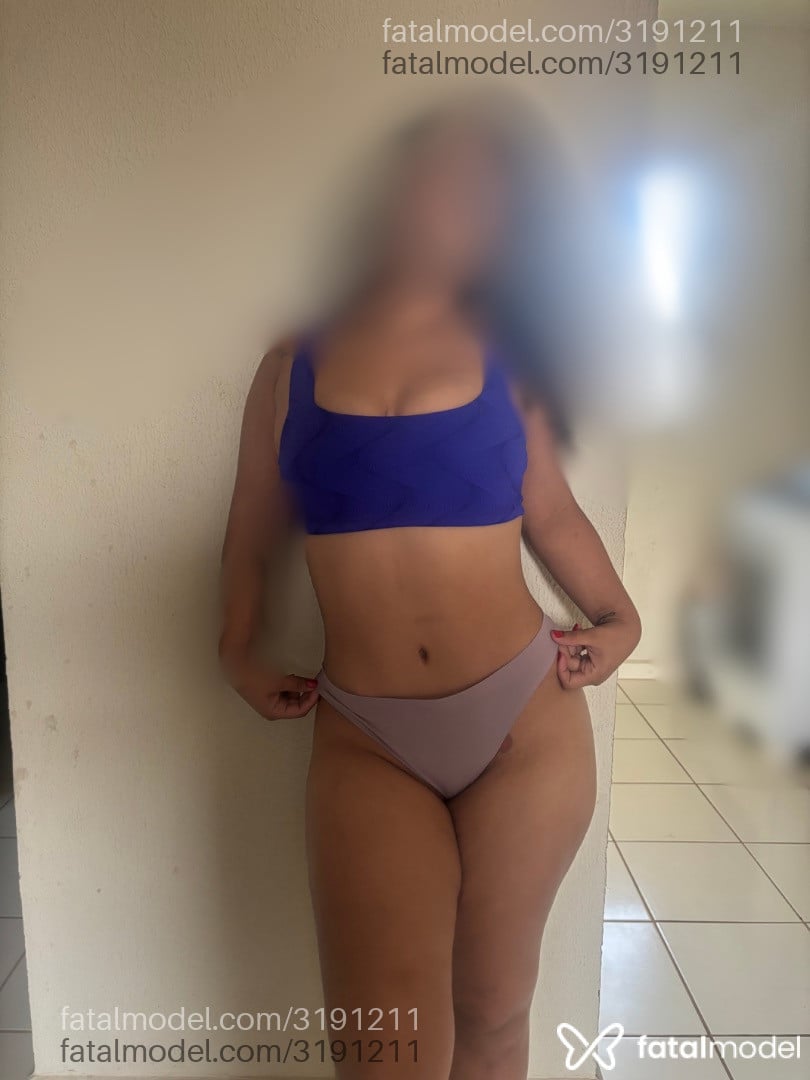 Acompanhante mulher com cabelo castanho de olhos castanhos - Bianca Alves