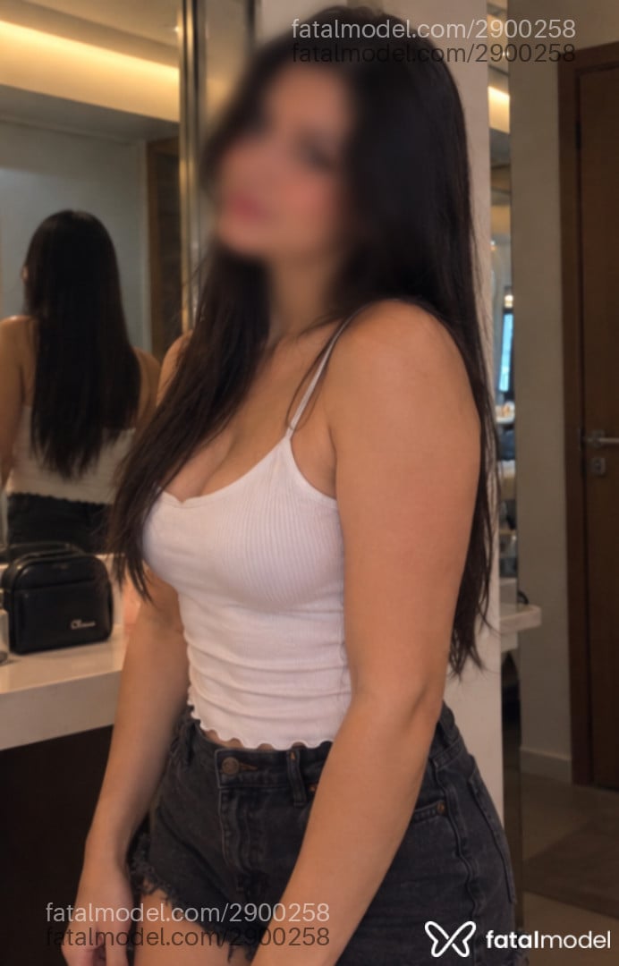 Acompanhante mulher morena (o) de olhos pretos - Sara Mendes