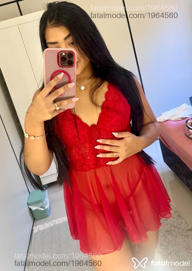 Acompanhante mulher morena (o) de olhos pretos - Ágatha