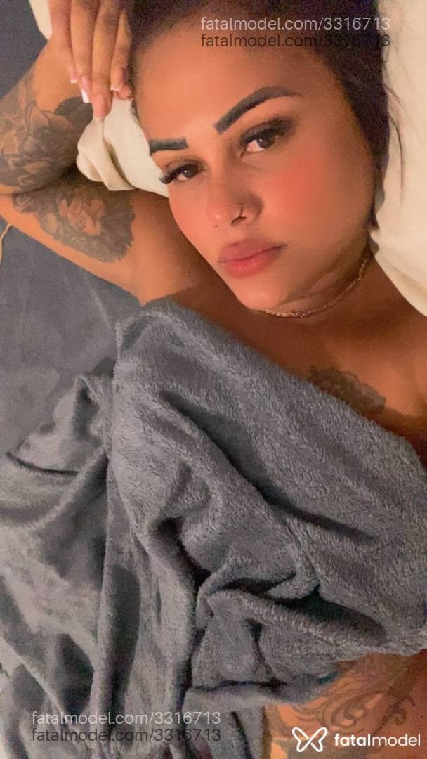 Acompanhante mulher morena (o) de olhos castanhos - Cristinna