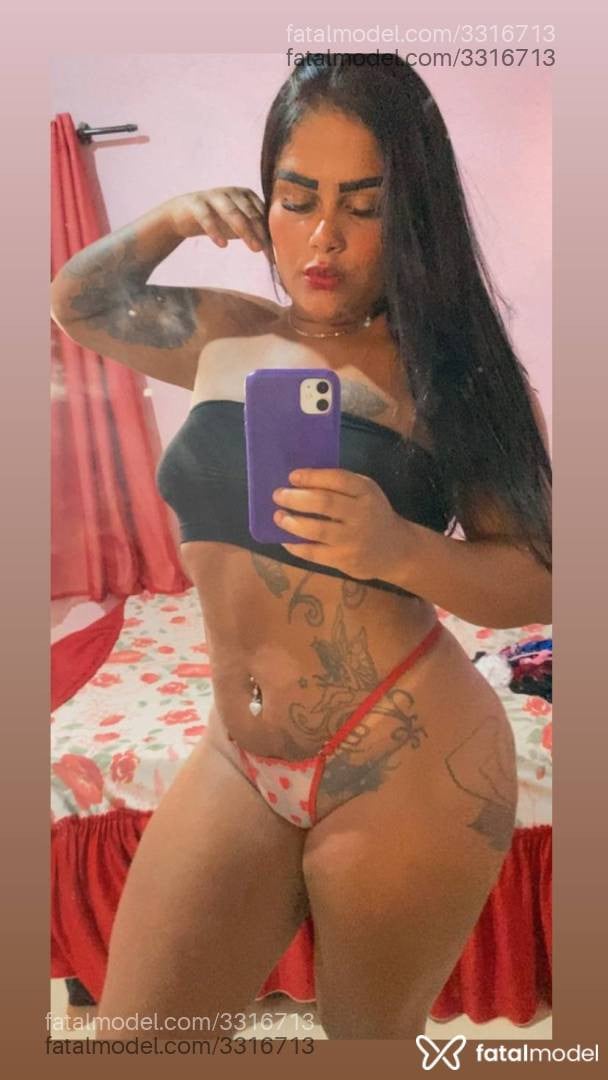 Acompanhante mulher morena (o) de olhos castanhos - Bruna
