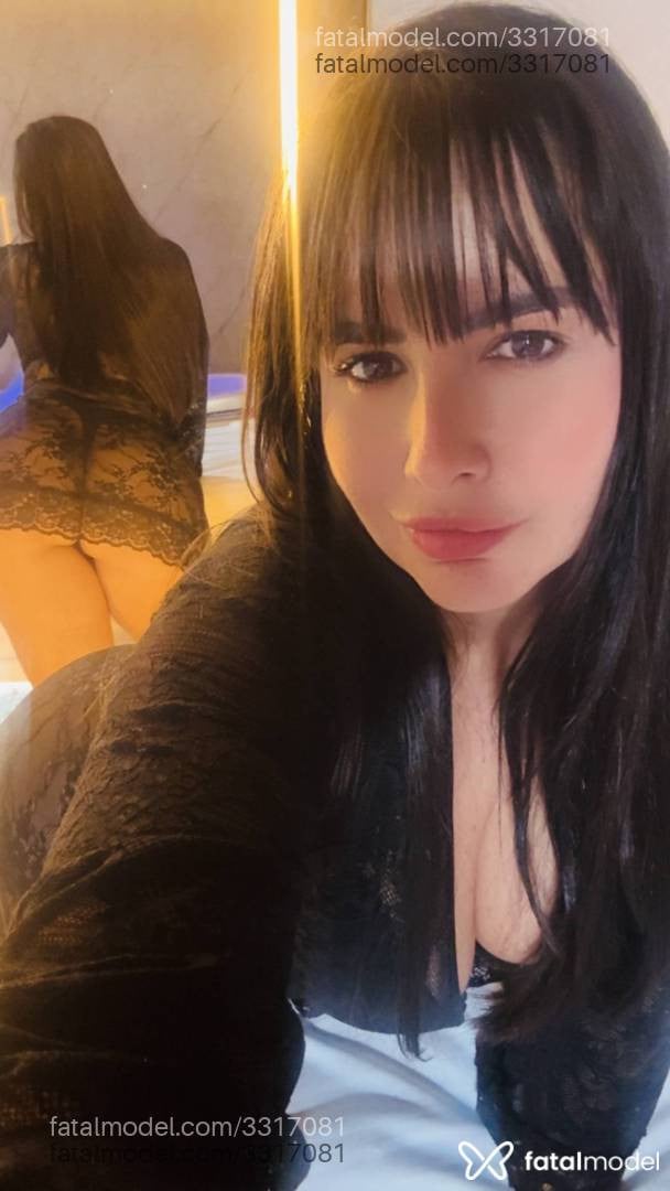 Acompanhante mulher morena (o) de olhos castanhos em São José - Julia Miranda