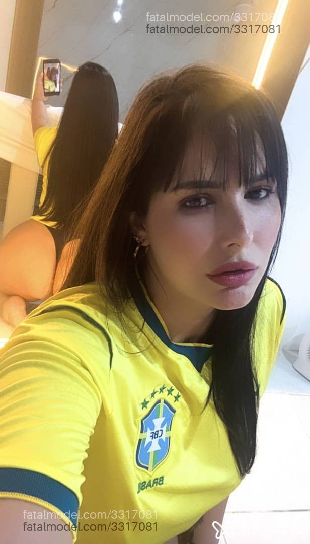 Acompanhante mulher morena (o) de olhos castanhos em São José - Bianca Miranda