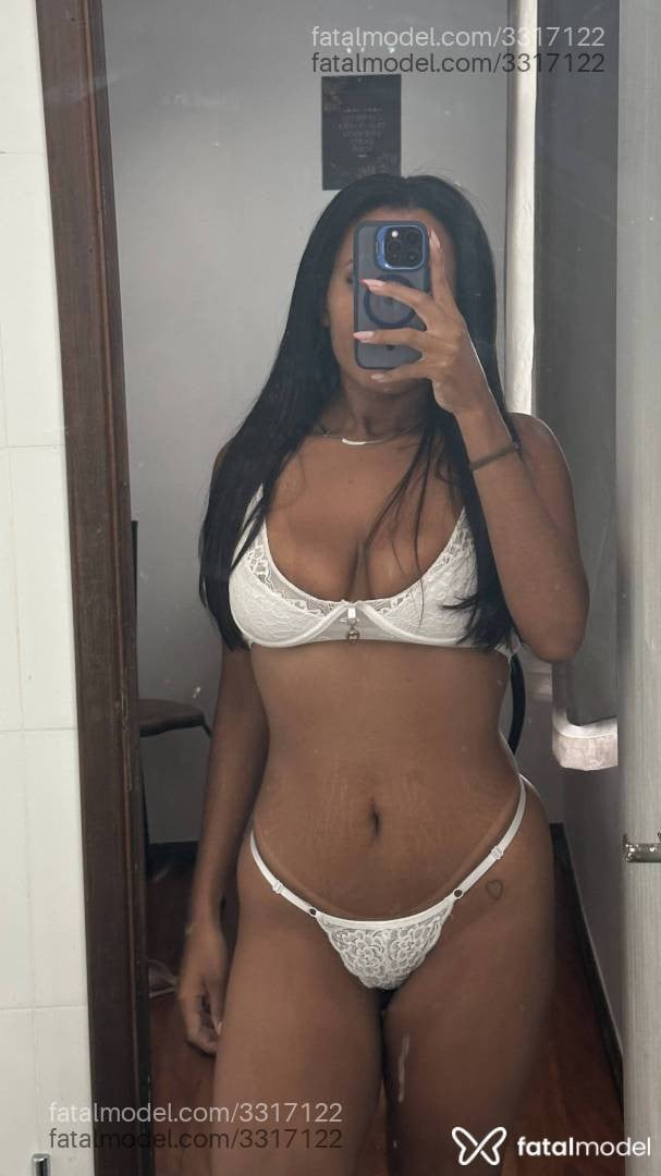 Acompanhante mulher morena (o) de olhos pretos em Teresópolis - Letícia