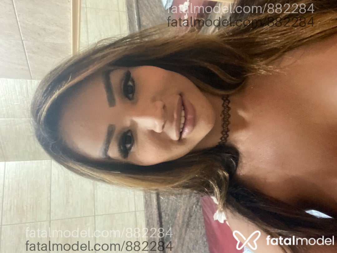 Acompanhante mulher trans morena (o) de olhos castanhos - Amanda