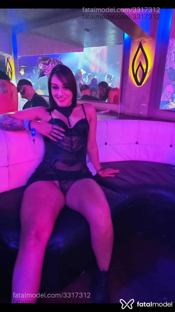 Acompanhante mulher com cabelo castanho de olhos castanhos em Sorriso - Mirella Ventura