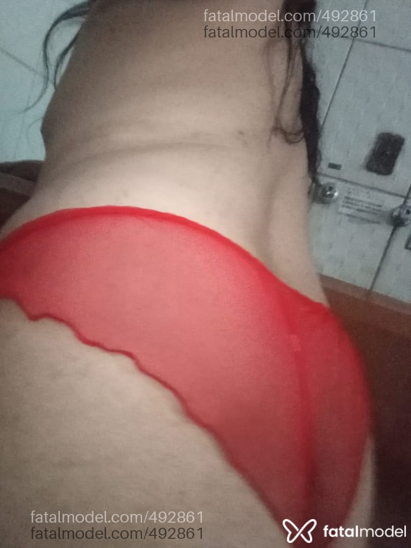 Acompanhante travesti com cabelo castanho de olhos pretos - Dayanne