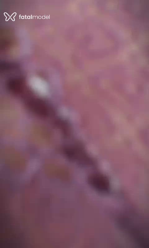 Acompanhante mulher com cabelo castanho de olhos pretos - Carol Sena Acompanhante mulher com cabelo castanho de olhos pretos - Carol Sena