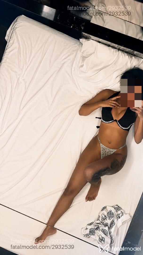 Acompanhante mulher morena (o) de olhos pretos - Bianca