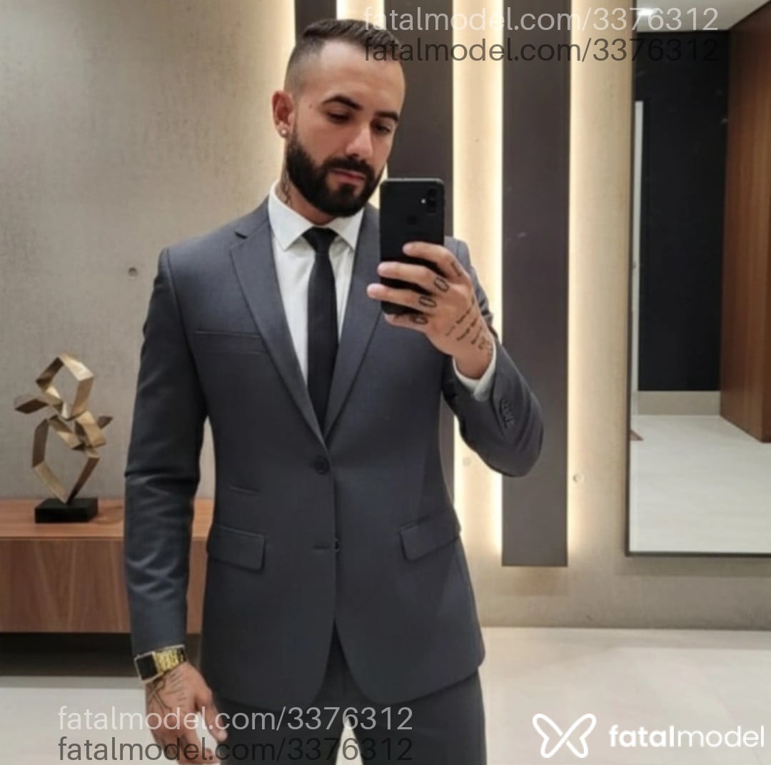 Acompanhante homem com cabelo castanho de olhos castanhos - Pedro