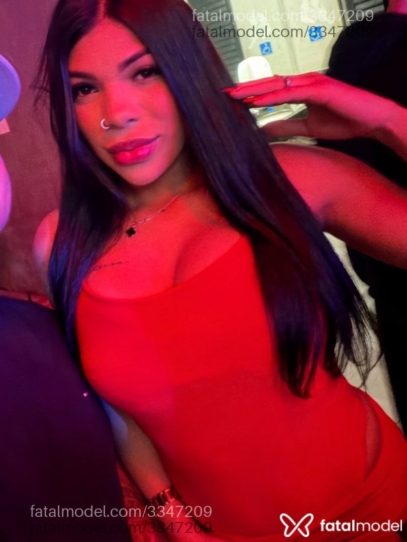 Acompanhante mulher morena (o) de olhos pretos - Barbara