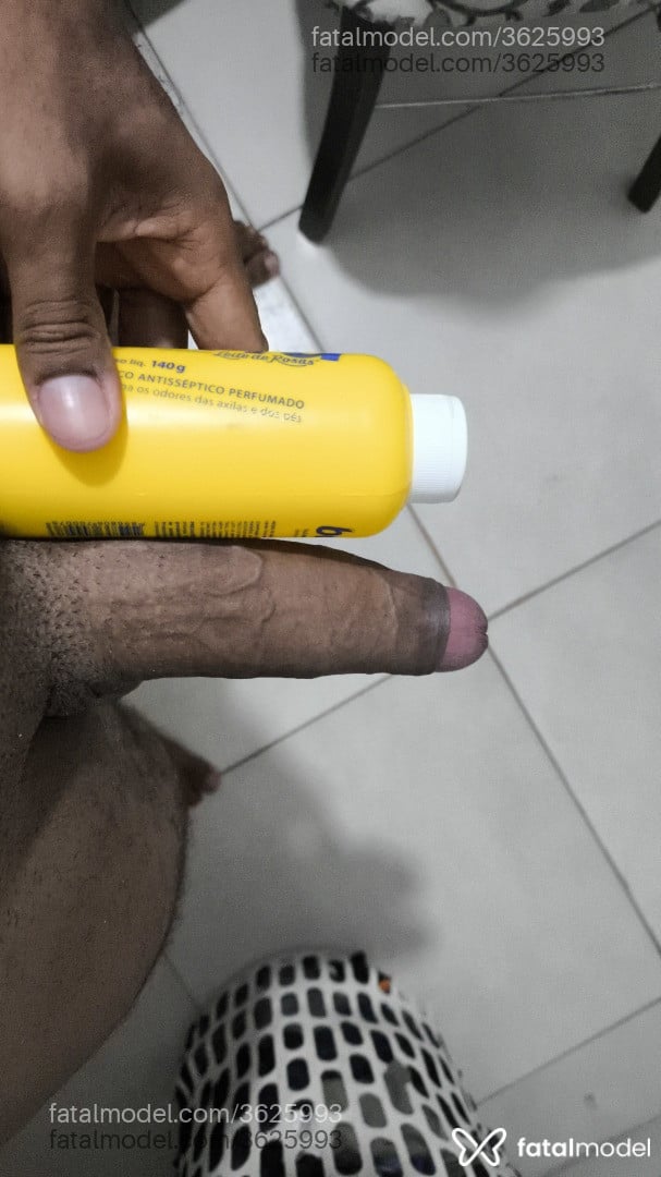 Acompanhante homem morena (o) de olhos pretos - Thallison
