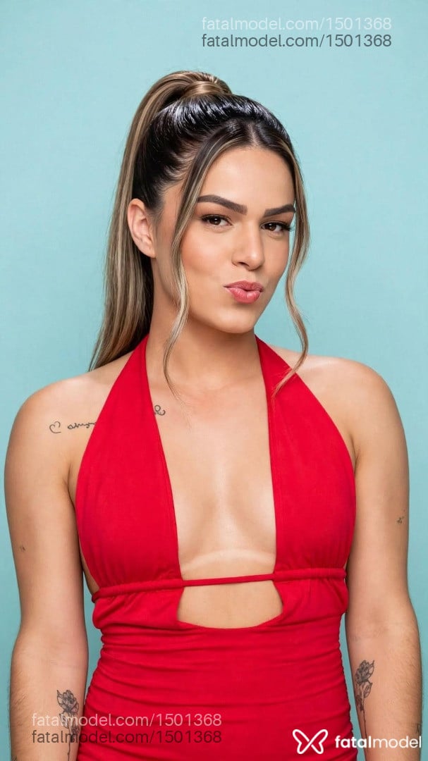 Acompanhante travesti loira (o) de olhos castanhos - Lauane