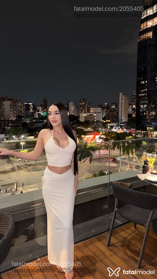 Acompanhante mulher morena (o) de olhos castanhos - Alicia
