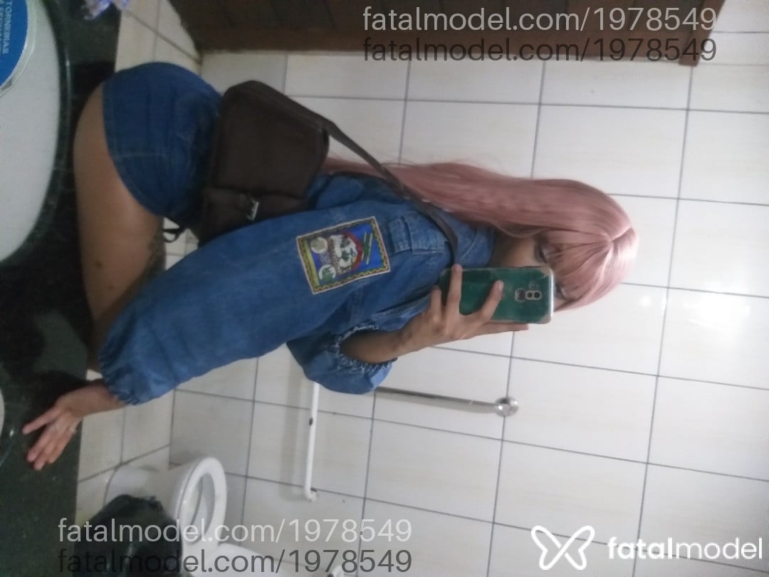 Acompanhante mulher trans morena (o) de olhos castanhos - Camilla Silva