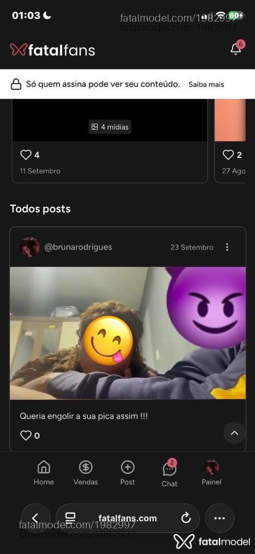 Acompanhante mulher com cabelo colorido de olhos pretos - Bruna Rodrigues