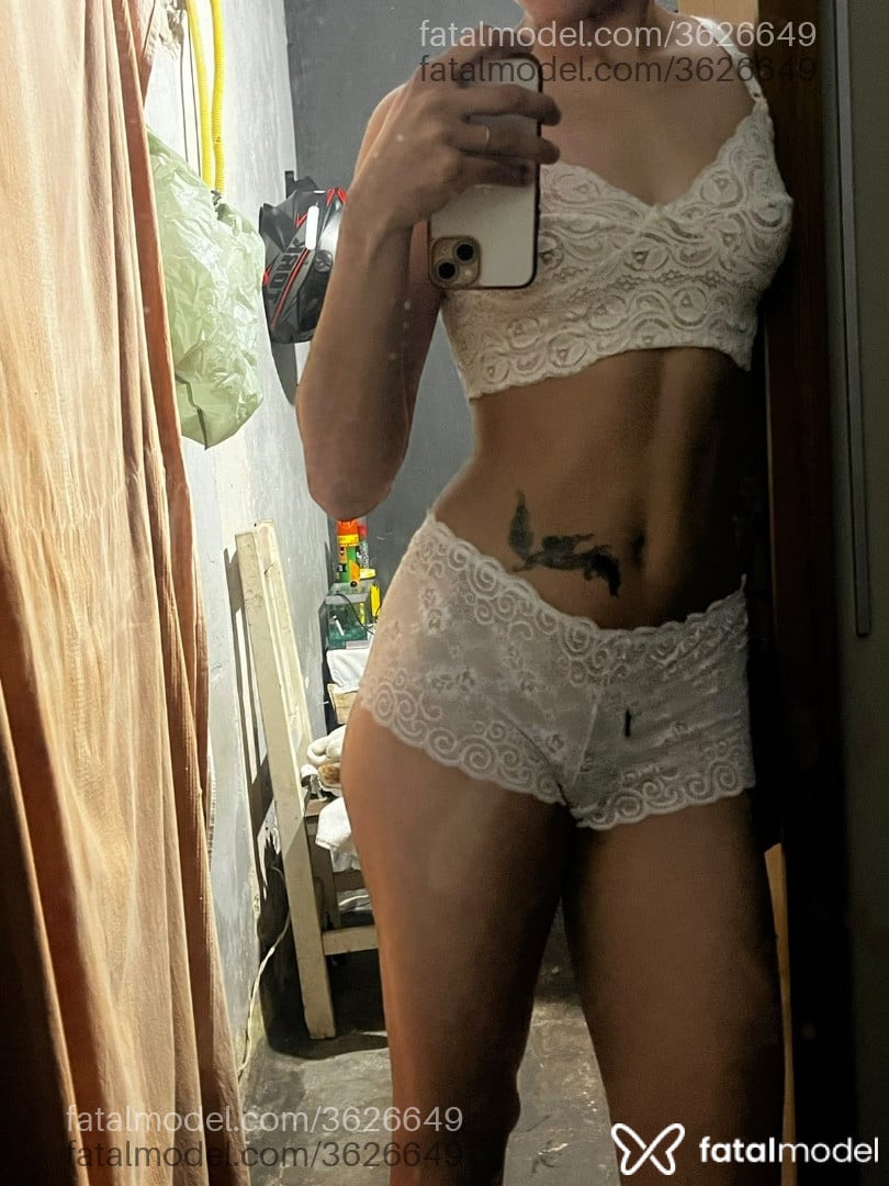 Acompanhante mulher morena (o) de olhos castanhos - Jufs