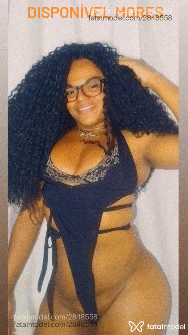 Acompanhante mulher trans morena (o) de olhos castanhos - Rubi Araújo Bahia