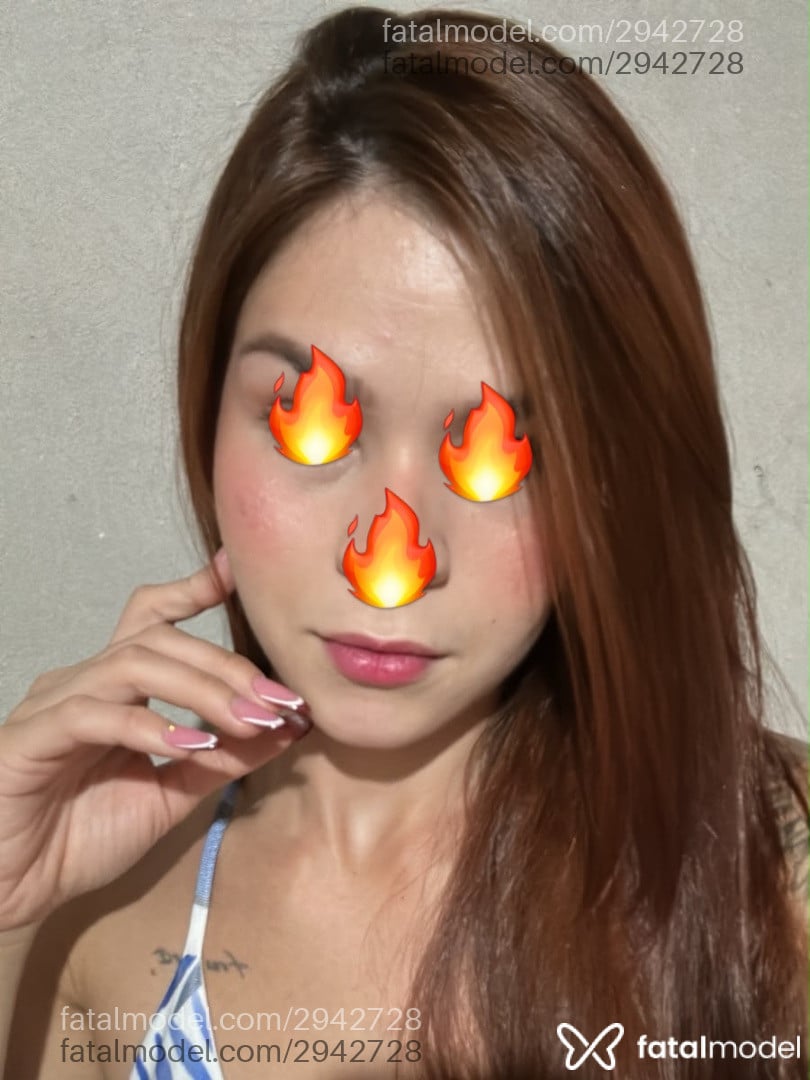 Acompanhante mulher ruiva (o) de olhos mel - Bela