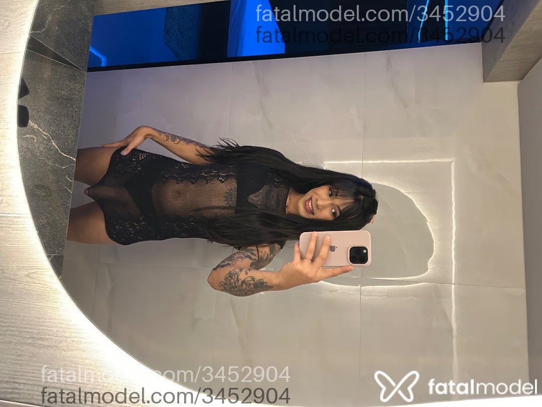 Acompanhante mulher trans morena (o) de olhos castanhos - Luara Satori
