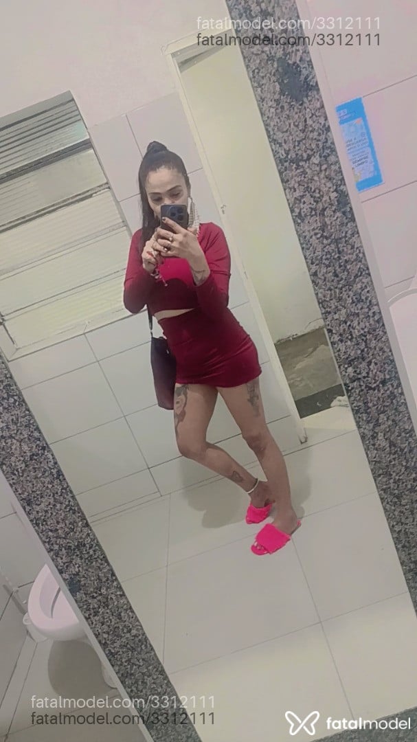 Acompanhante mulher morena (o) de olhos pretos - Melissa Mel