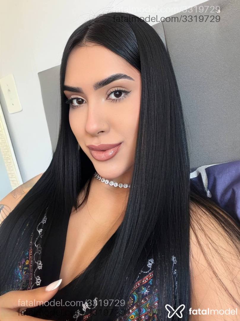 Acompanhante mulher morena (o) de olhos castanhos - Rebeca Rabelo