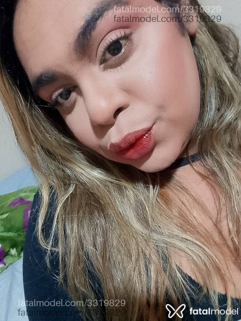 Acompanhante mulher trans loira (o) de olhos pretos em Arapongas - Julia