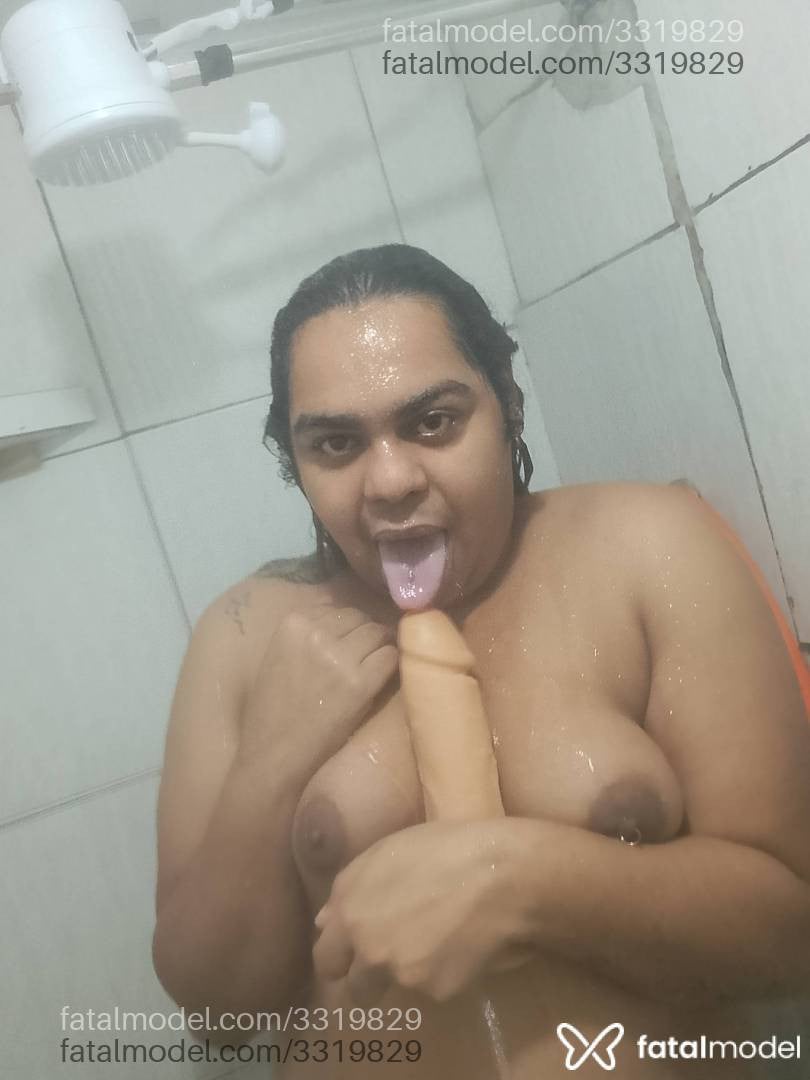 Acompanhante mulher trans loira (o) de olhos pretos em Arapongas - Julia
