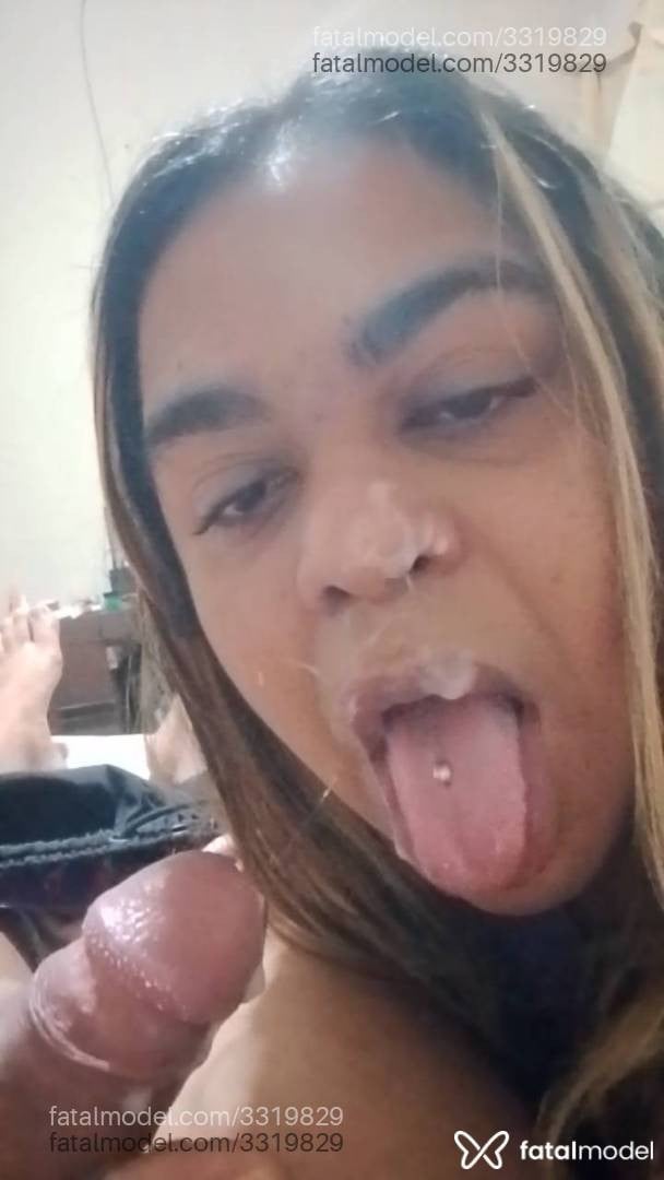 Acompanhante mulher trans loira (o) de olhos pretos em Arapongas - Julia