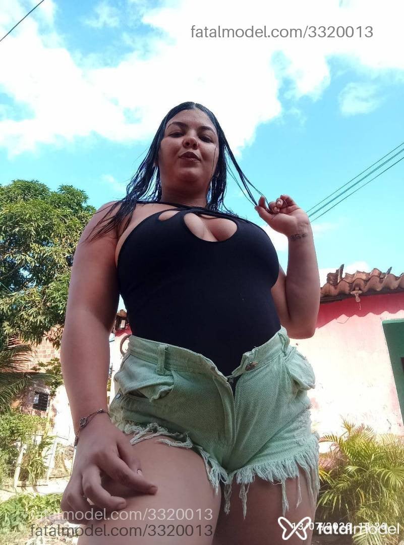 Acompanhante mulher com cabelo castanho de olhos castanhos em Recife - Yndiia