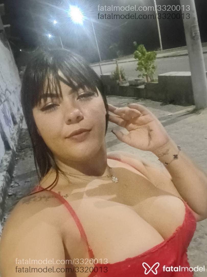 Acompanhante mulher com cabelo castanho de olhos castanhos em Recife - Yndiia
