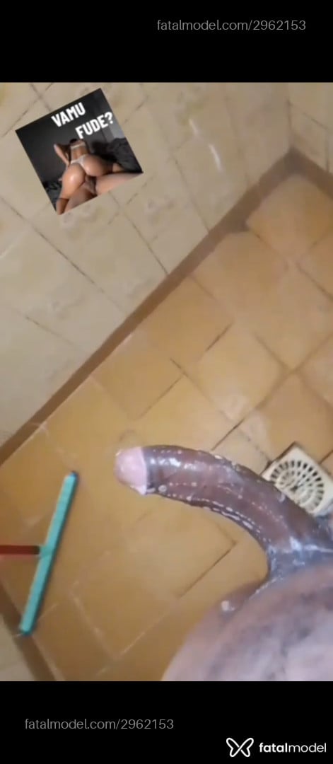 Acompanhante homem morena (o) de olhos castanhos - Negrão