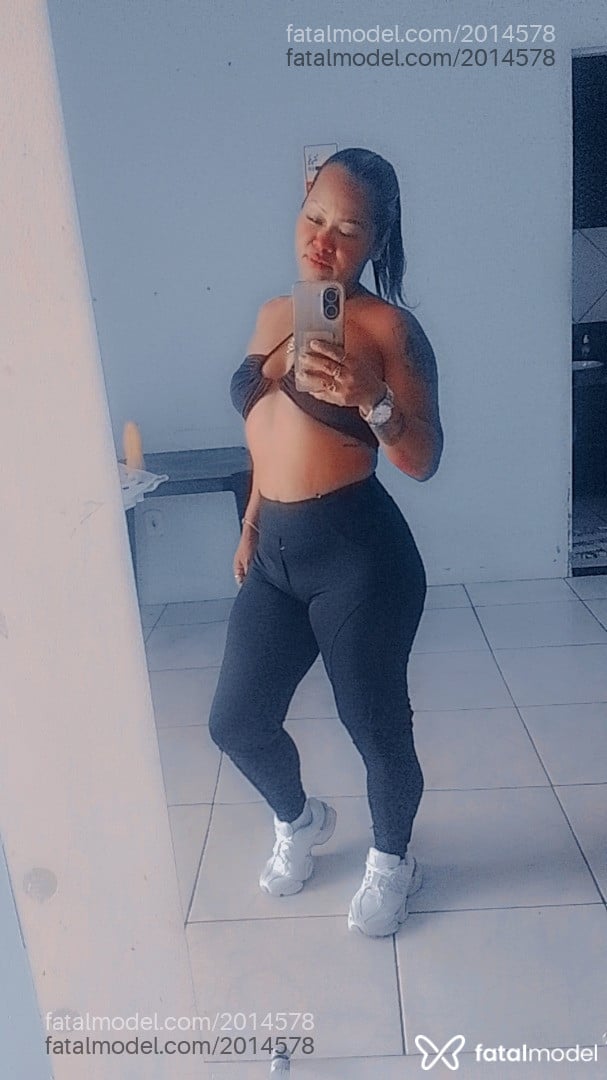 Acompanhante mulher morena (o) de olhos castanhos - Lili Terena Acompanhante mulher morena (o) de olhos castanhos - Lili Terena