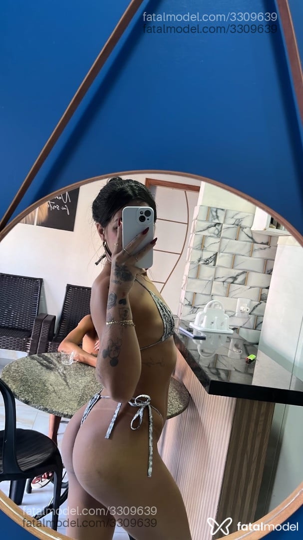 Acompanhante mulher morena (o) de olhos castanhos - Yasmim Alves