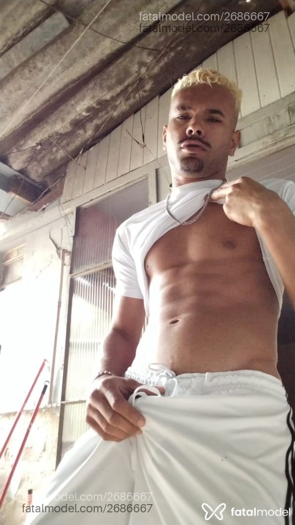 Acompanhante homem morena (o) de olhos pretos - Rafael
