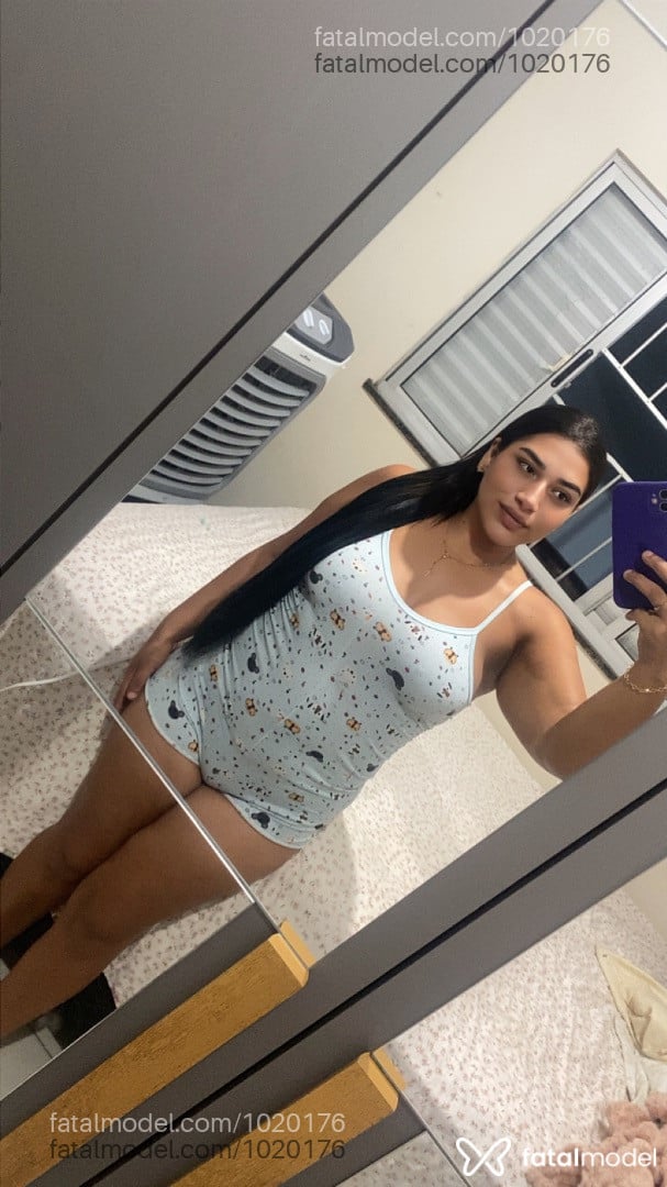 Acompanhante mulher morena (o) de olhos mel - Rúbia