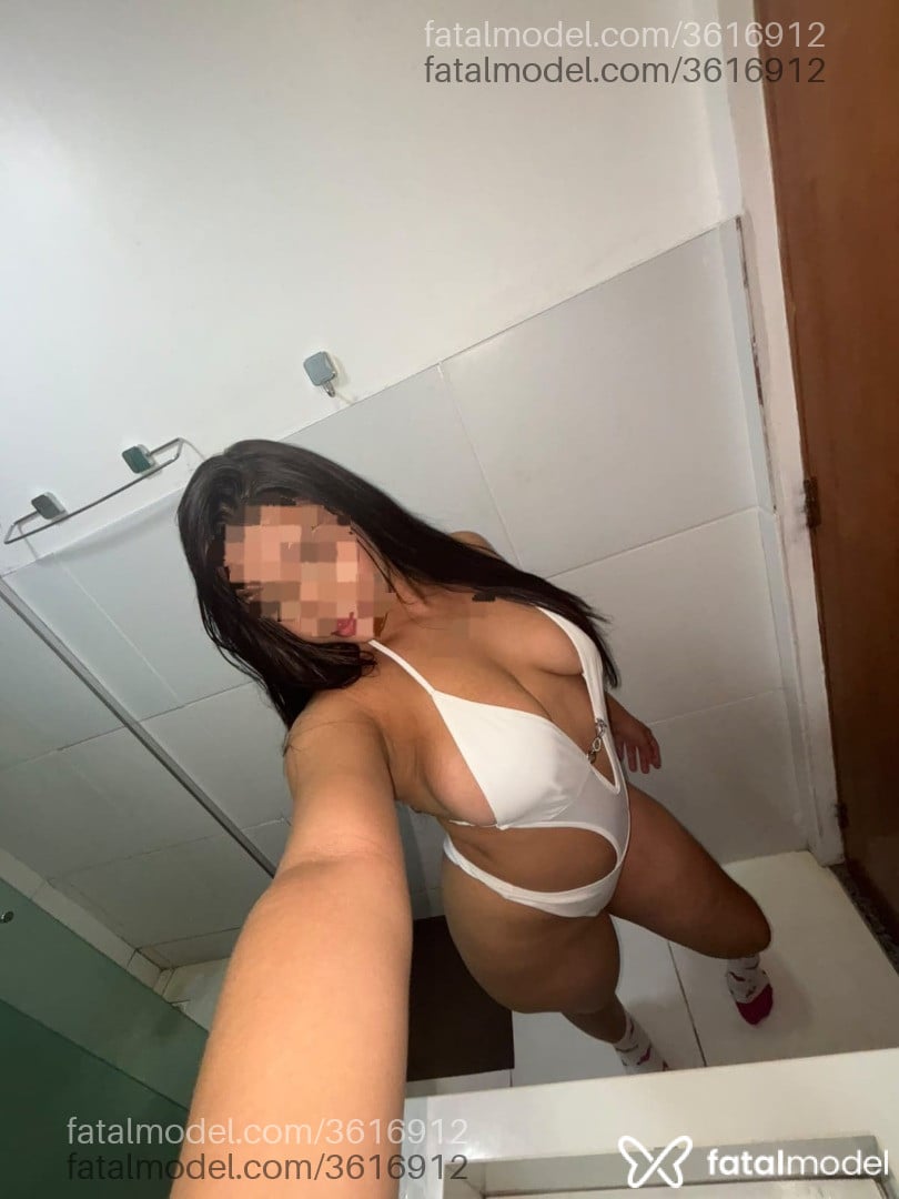 Acompanhante mulher morena (o) de olhos pretos - karine