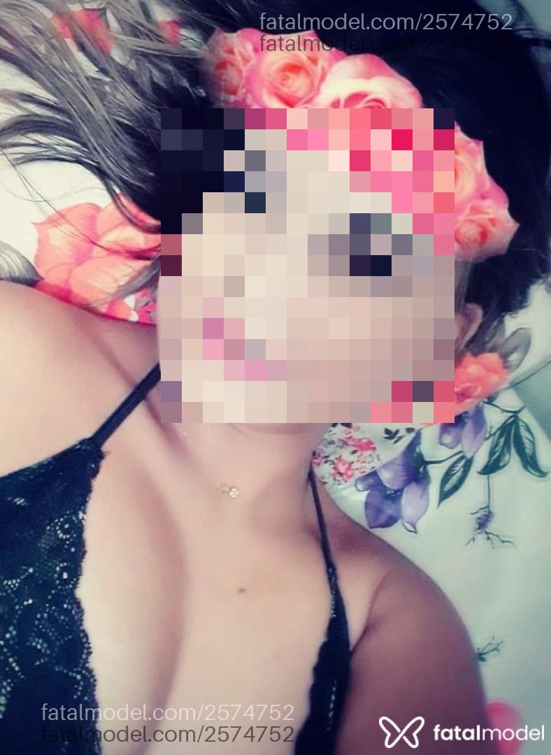 Acompanhante mulher loira (o) de olhos castanhos - Gabi Silva