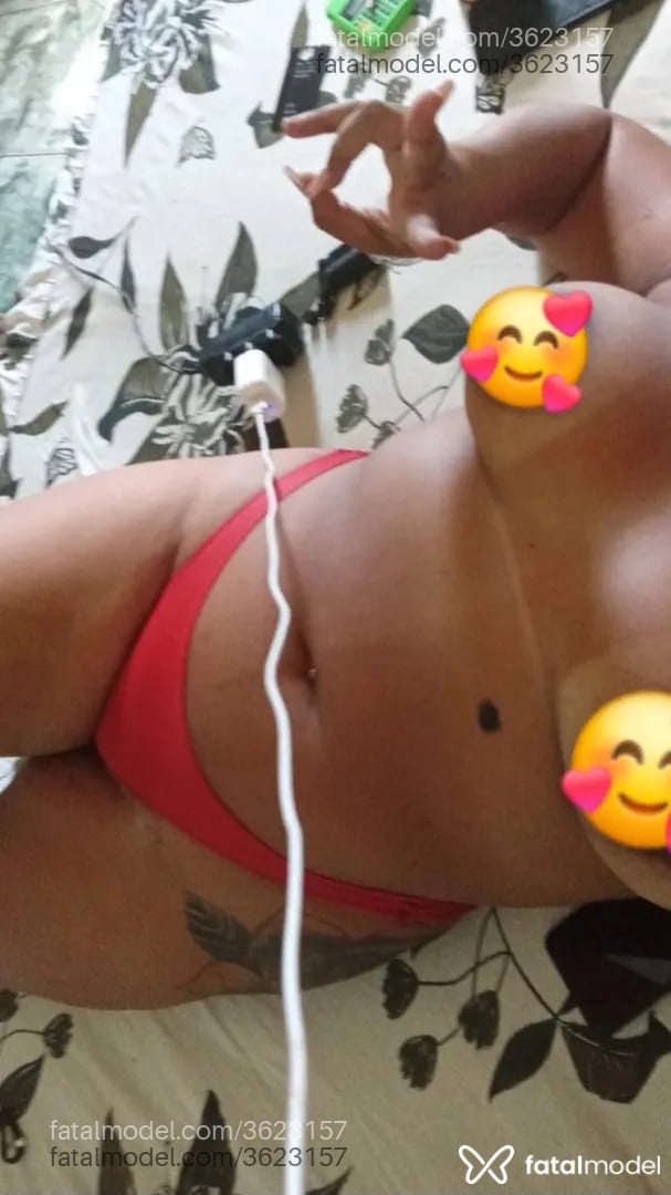 Acompanhante mulher morena (o) de olhos pretos - Dany Souza