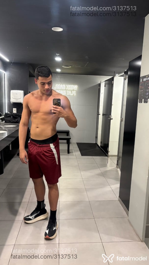 Acompanhante homem morena (o) de olhos pretos - Alex Baeta