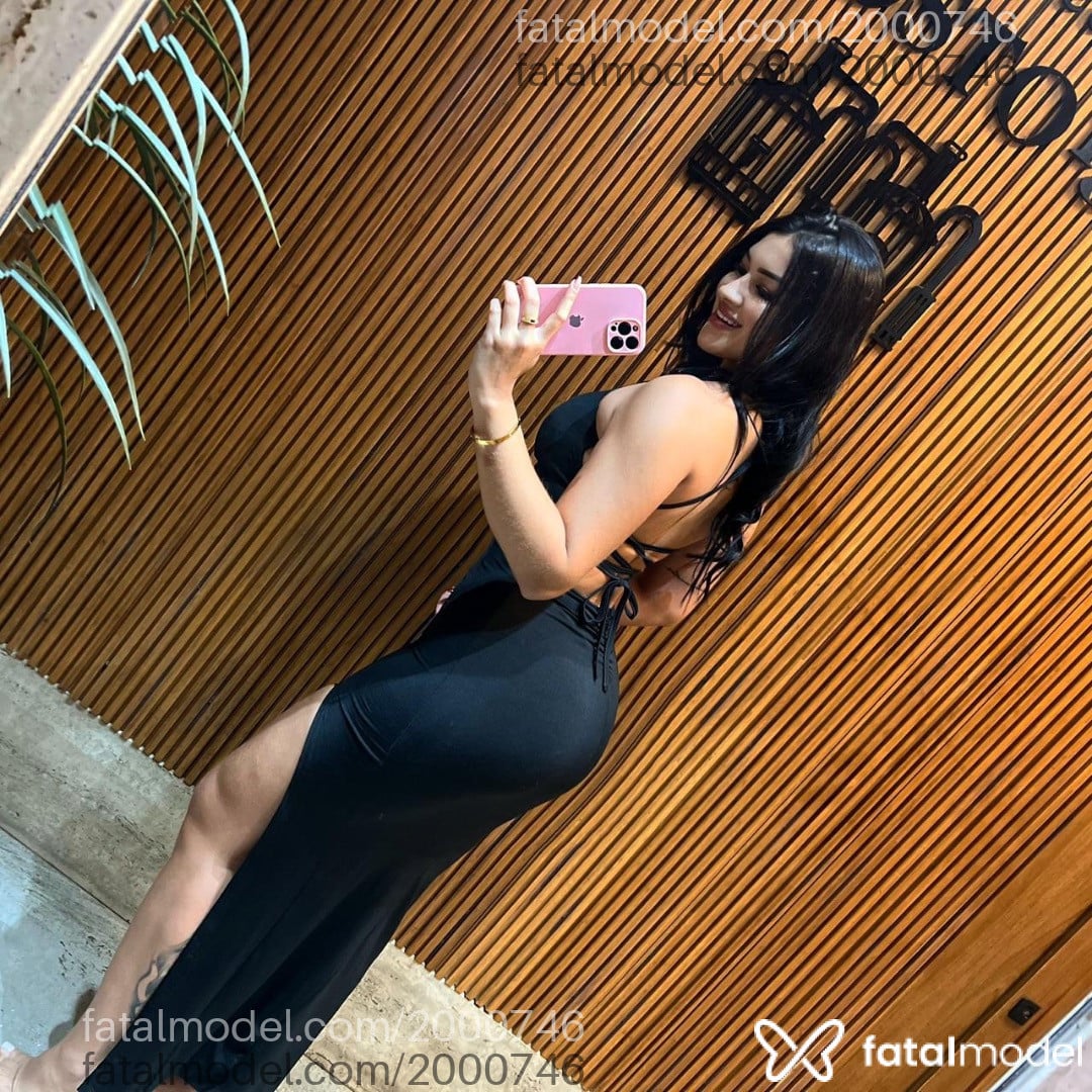 Acompanhante mulher morena (o) de olhos castanhos - Dani Desiree