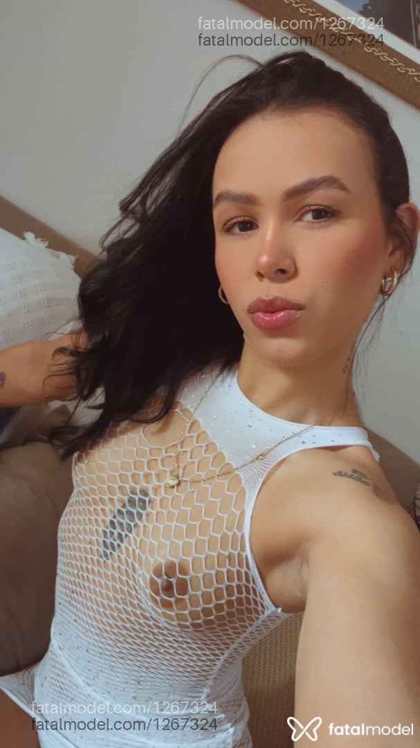 Acompanhante mulher morena (o) de olhos pretos - Renata