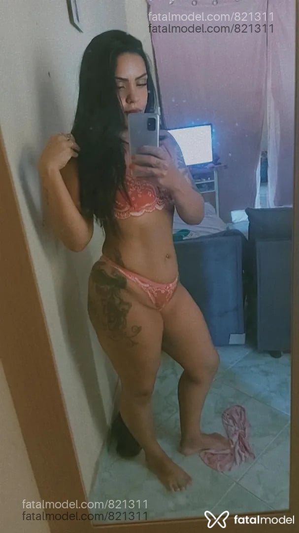 Acompanhante mulher morena (o) de olhos pretos - Fernanda vascocelo