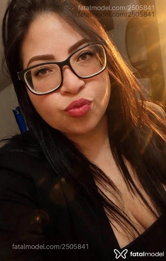 Acompanhante mulher morena (o) de olhos castanhos - Ana Paula