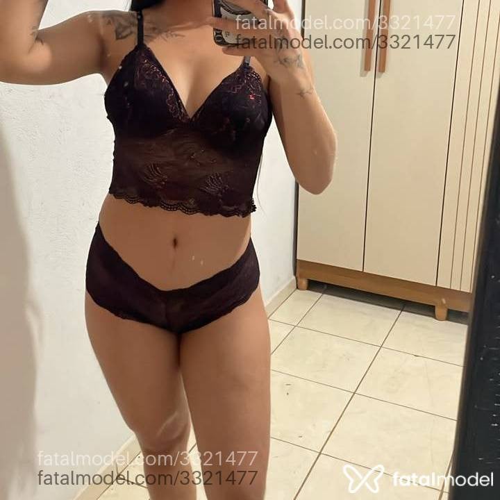 Acompanhante mulher com cabelo castanho de olhos castanhos em Goiânia - Hevellyn Tavares