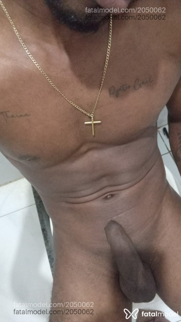 Acompanhante homem com cabelo castanho de olhos castanhos - Kaior