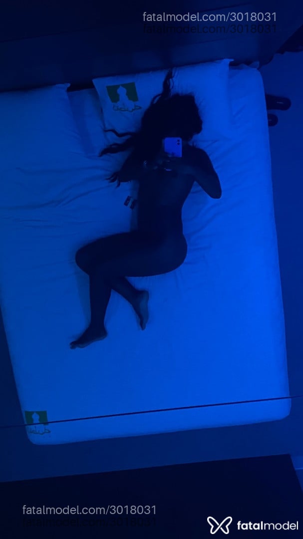 Acompanhante mulher morena (o) de olhos pretos - Analin