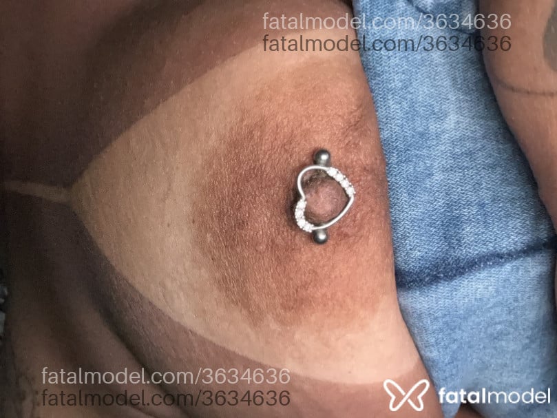 Acompanhante mulher morena (o) de olhos pretos - Rosa Morena