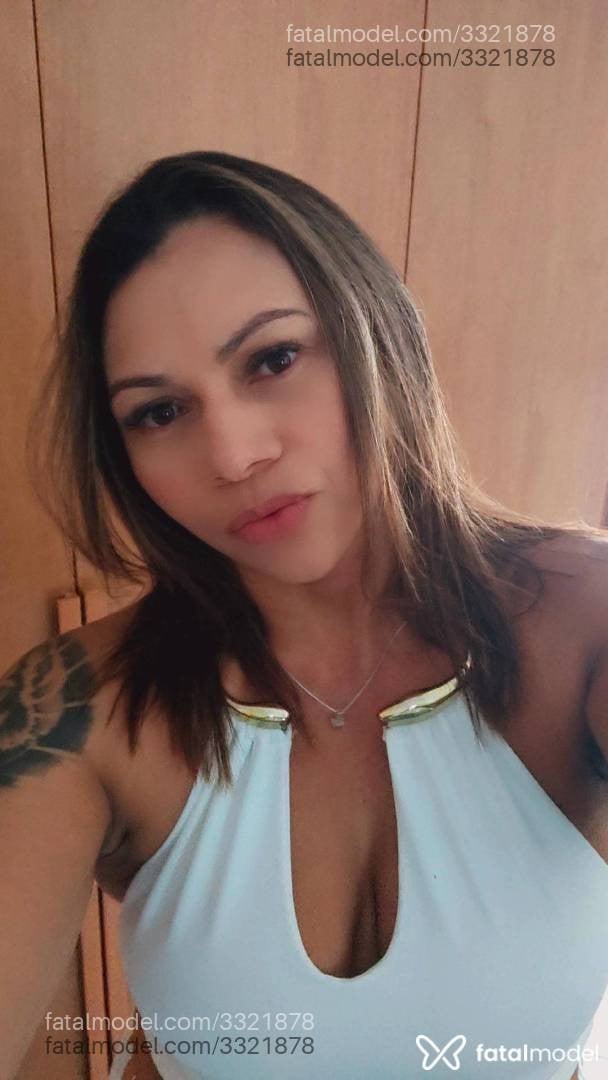Acompanhante mulher com cabelo castanho de olhos mel - Paula Acompanhante mulher com cabelo castanho de olhos mel - Paula
