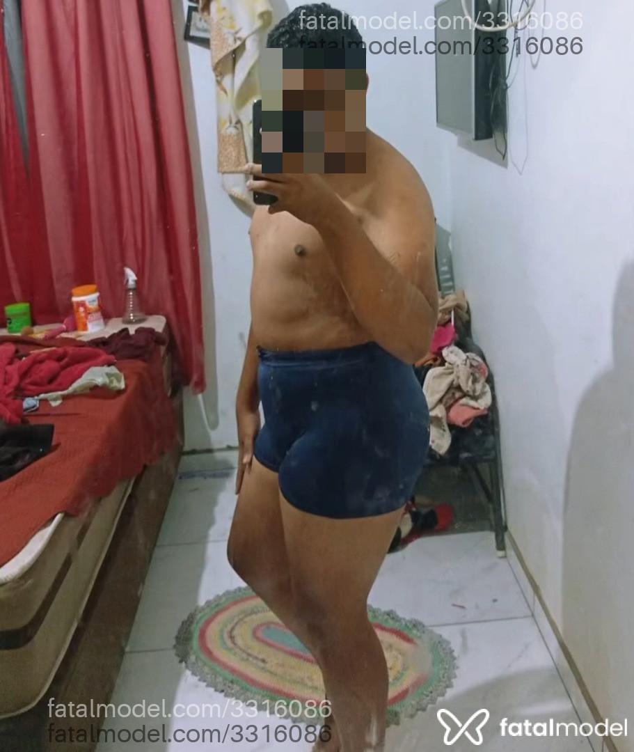 Acompanhante homem morena (o) de olhos pretos - Freitas